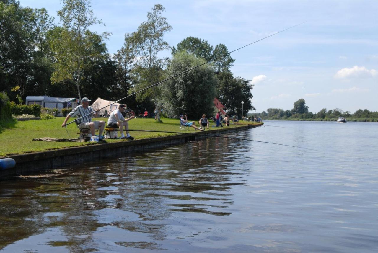 Vakantienoord, Chalet 6P With Veranda, Located In Friesland, 5 Stars Camping On The Lake Suameer Εξωτερικό φωτογραφία